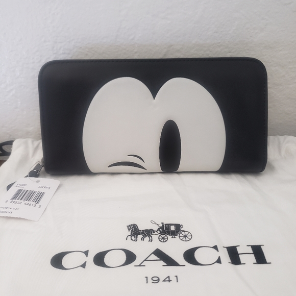 Coach Handbags - Coach Wallet